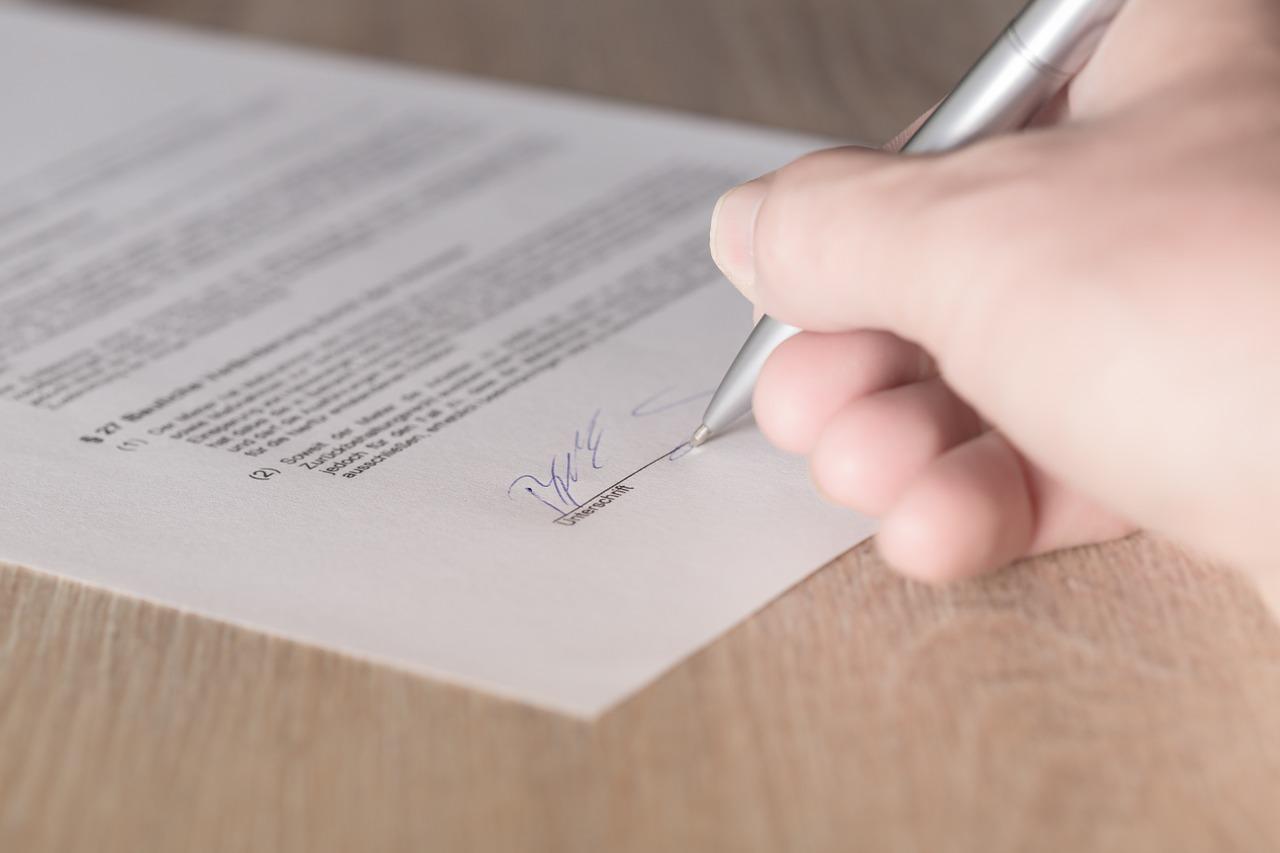 Combien de temps conserver les contrats de location saisonnière?